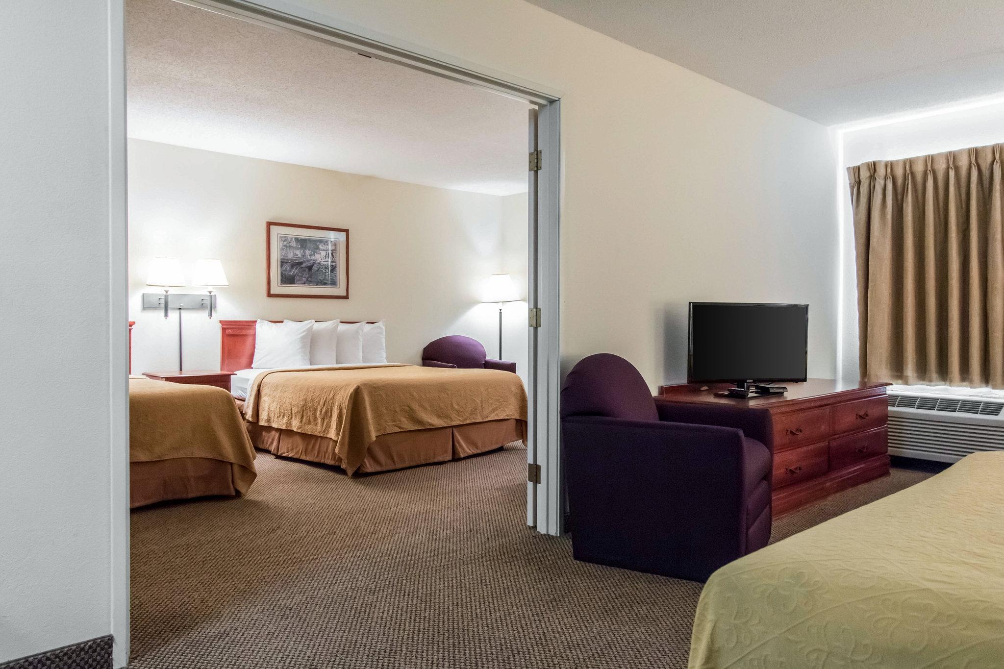 Hotel Baymont By Wyndham Port Wentworth Extérieur photo