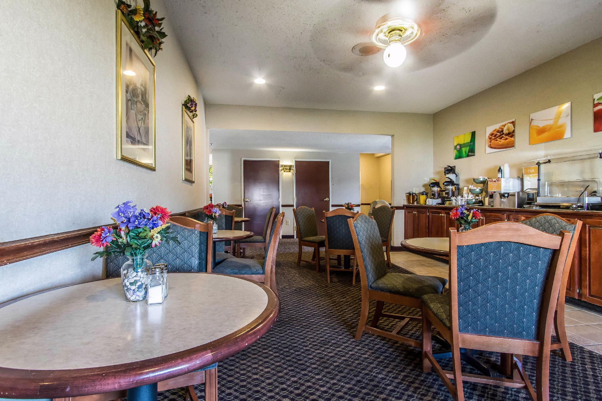 Hotel Baymont By Wyndham Port Wentworth Extérieur photo