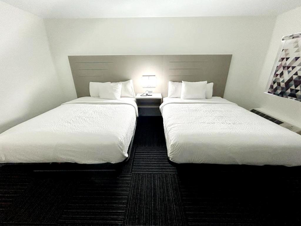 Hotel Baymont By Wyndham Port Wentworth Extérieur photo