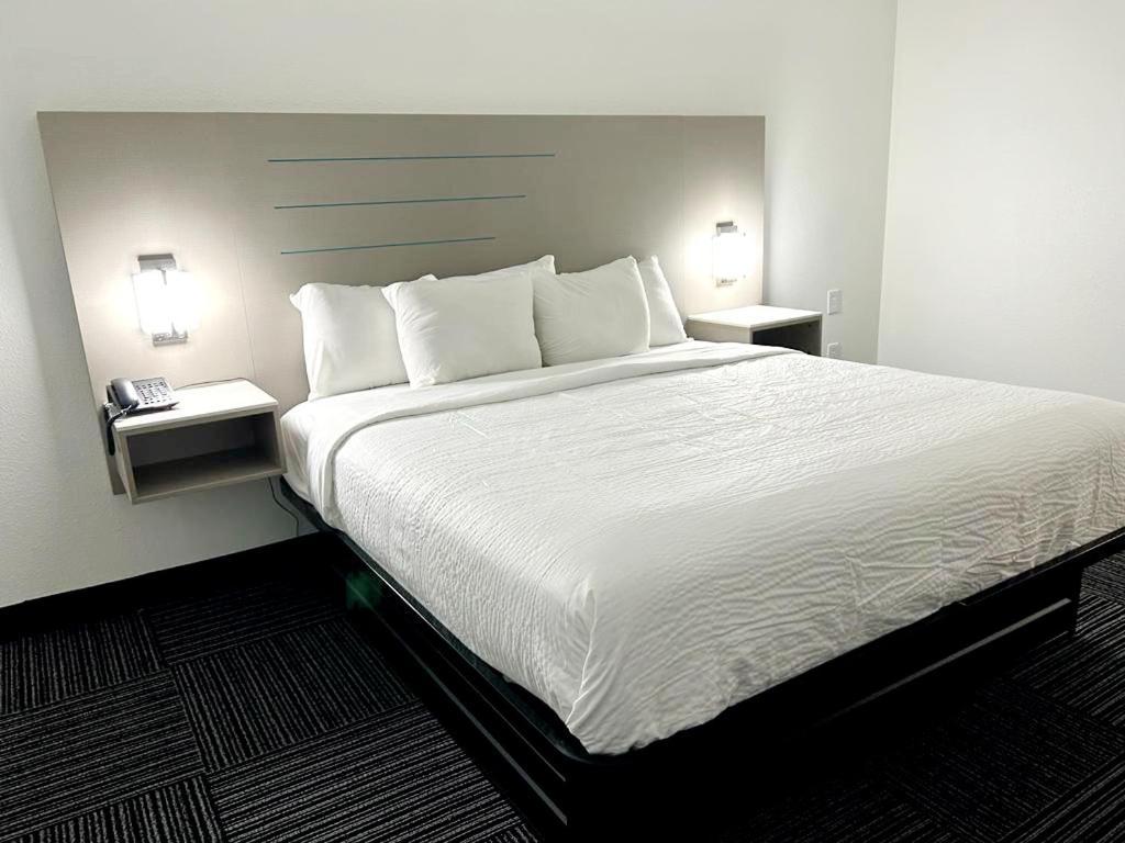 Hotel Baymont By Wyndham Port Wentworth Extérieur photo