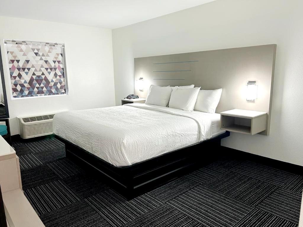 Hotel Baymont By Wyndham Port Wentworth Extérieur photo