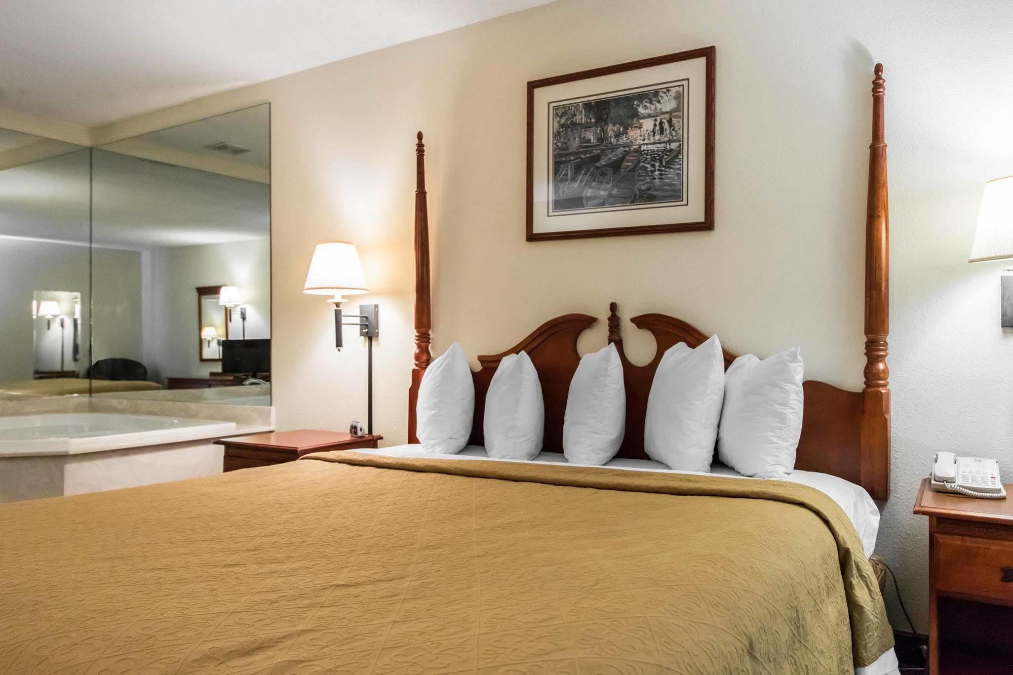 Hotel Baymont By Wyndham Port Wentworth Extérieur photo